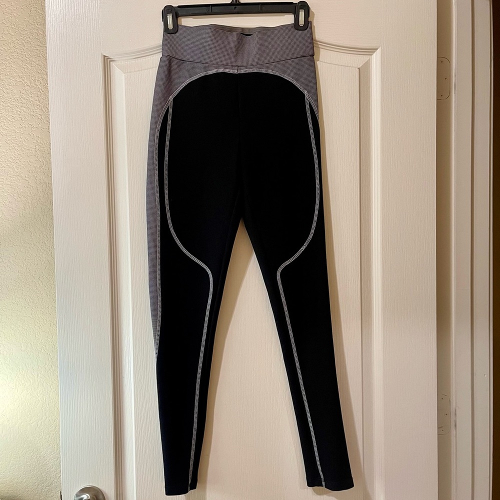 Maniere De Voir Black and Gray Leggings.